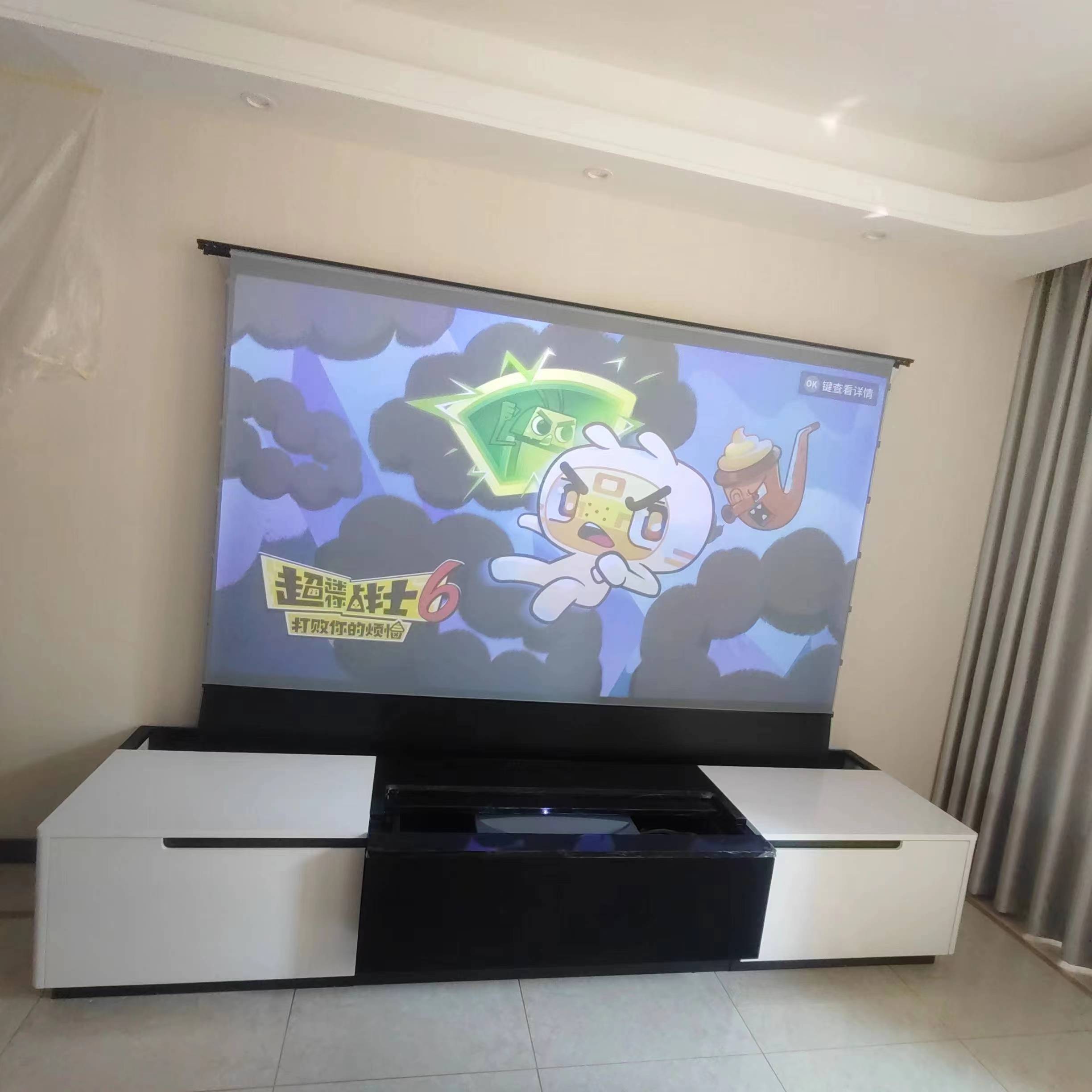 Projektor laserowy do kina dom – Home Cinema Ultra Short Throw Projector recenzja i cena